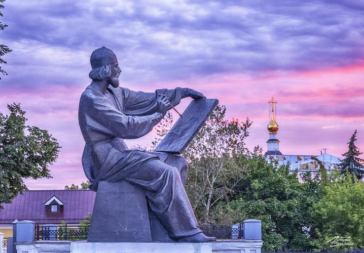 Белокаменный путь: от золотых куполов до теней