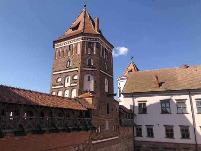 Автобус| Магнаты: следы в белом ветре из Твери