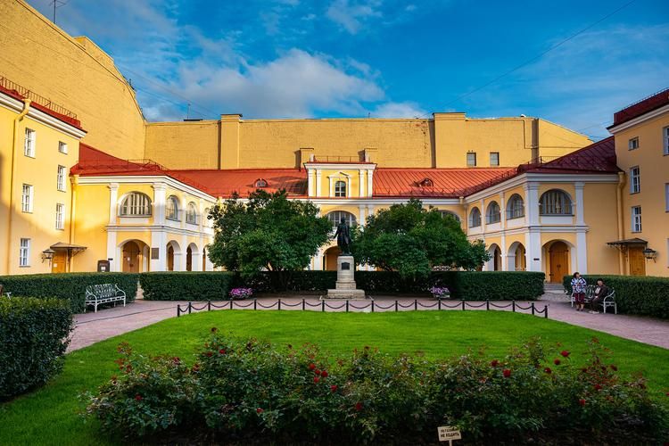 По следам поэтов: город Державина, Пушкина, Блока