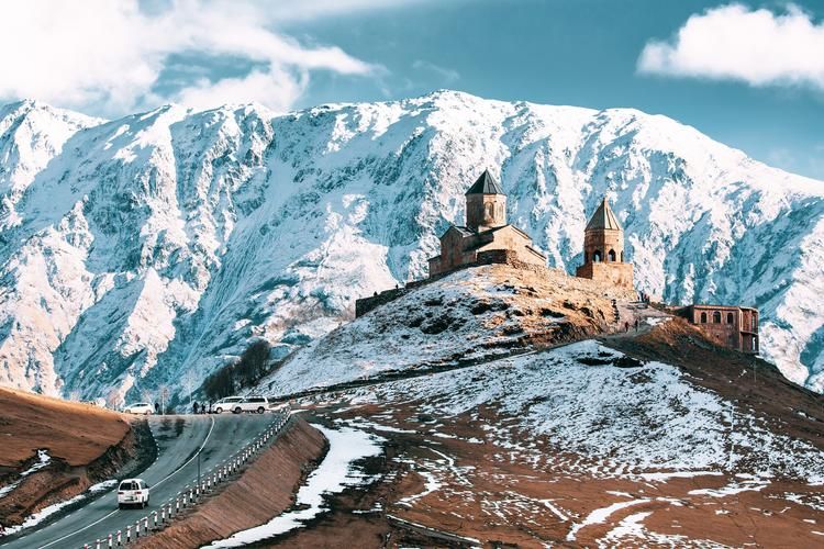 По маршруту двух культур: Кавказские столицы
