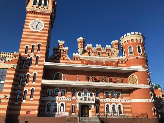 Автобус| Зимний Новый год по марийским традициям: от гостиного очага до народных гуляний