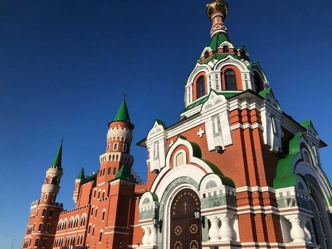 Автобус| Тайны белокаменного Кремля и сказки йошкар‑олинских площадей