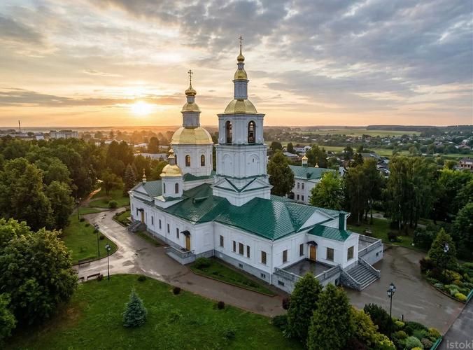 Вдоль Волги: от городских панорам до сказочных палат